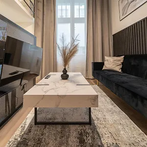 D37 - Dohany Street Urban - Location By Bqa Appartamento